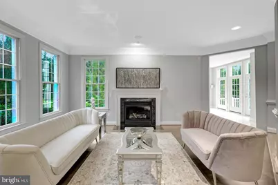 401 Walker Road, Great Falls, VA 22066 - Photo 8