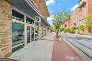 4490 Market Commons Dr, Fairfax, VA 22033 - Photo 40