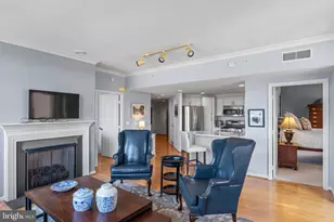 4490 Market Commons Dr, Fairfax, VA 22033 - Photo 10