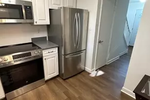 8408 Dampier Ct, Springfield, VA 22153 - Photo 4