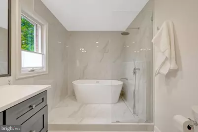 6305 Dunaway Court, McLean, VA 22101 - Photo 46