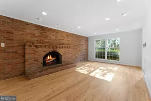 1560 Forest Villa Ln, McLean, VA 22101 - Photo 10