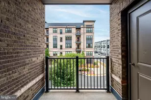 2320 Field Point Rd, Herndon, VA 20171 - Photo 44