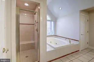 2082 Hunters Crest Way, Vienna, VA 22181 - Photo 24