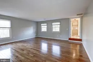 2082 Hunters Crest Way, Vienna, VA 22181 - Photo 14