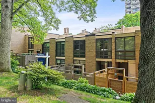1674 Chimney House Rd, Reston, VA 20190 - Photo 4