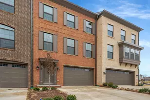 4321 Fountainview Dr, Fairfax, VA 22033 - Photo 2