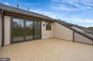 4323 Fountainview Dr, Fairfax, VA 22033 - Photo 14