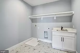 7306 Sportsman Dr, Falls Church, VA 22043 - Photo 62