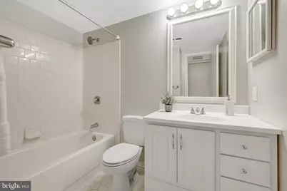 10208 Bushman Drive #422, Oakton, VA 22124 - Photo 18