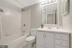 10208 Bushman Dr, Oakton, VA 22124 - Photo 18