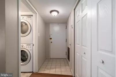 1422 Northgate Square #22/1A, Reston, VA 20190 - Photo 8