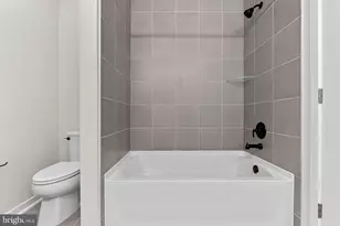 6235 Folly Ln, Alexandria, VA 22315 - Photo 16