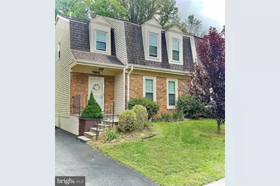 10030 Wood Sorrels Lane, Burke, VA 22015 - Photo 2