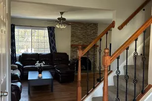 10030 Wood Sorrels Ln, Burke, VA 22015 - Photo 4