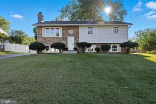 14615 Baugher Dr, Centreville, VA 20120 - Photo 1