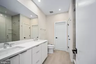 14351 Gln Mnr Dr, Chantilly, VA 20151 - Photo 4