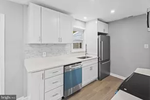 5822 Brookview Dr, Alexandria, VA 22310 - Photo 10