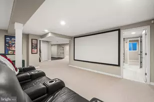 10402 Hollyoak Pl, Fairfax, VA 22032 - Photo 38