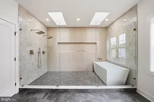 1945 Leonard Rd, Falls Church, VA 22043 - Photo 54