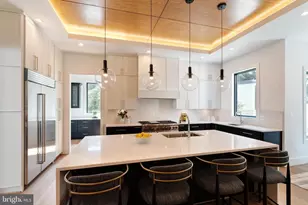 6908 Southridge Dr, McLean, VA 22101 - Photo 14