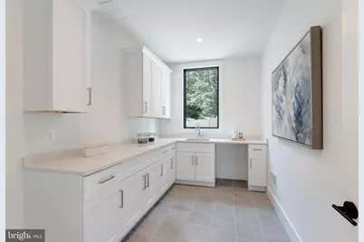 6908 Southridge Drive, McLean, VA 22101 - Photo 24