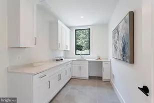 6908 Southridge Dr, McLean, VA 22101 - Photo 24