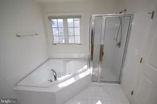 8025 Samuel Wallis St, Lorton, VA 22079 - Photo 18