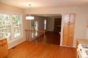7014 Maple Tree Ln, Springfield, VA 22152 - Photo 8