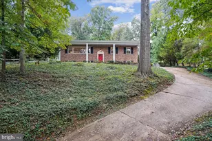 1616 Sherwood Hall Ln, Alexandria, VA 22306 - Photo 56