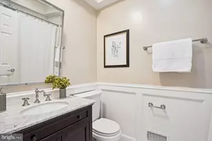 1616 Sherwood Hall Ln, Alexandria, VA 22306 - Photo 32