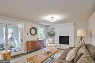 13032 Monterey Estates Dr, Herndon, VA 20171 - Photo 6