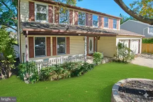 13032 Monterey Estates Dr, Herndon, VA 20171 - Photo 2