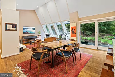 9706 Beach Mill Road, Great Falls, VA 22066 - Photo 14