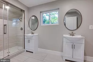 10900 Hunter Station Rd, Vienna, VA 22181 - Photo 52