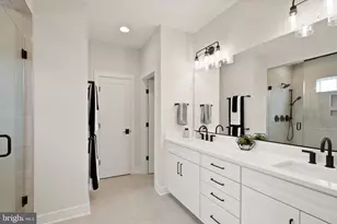 8217 Bucknell Dr, Vienna, VA 22180 - Photo 38