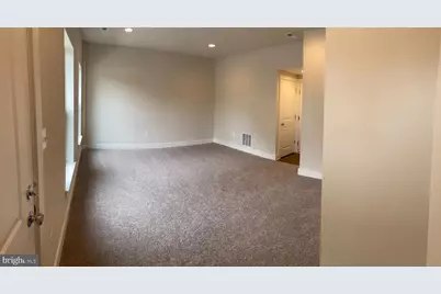 5118 Ridgeview Retreat Drive, Chantilly, VA 20151 - Photo 4