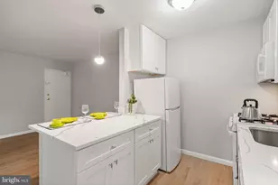 4367 Americana Dr, Annandale, VA 22003 - Photo 6