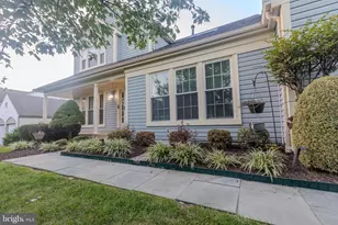 4528 Waverly Crossing Ln, Chantilly, VA 20151 - Photo 2