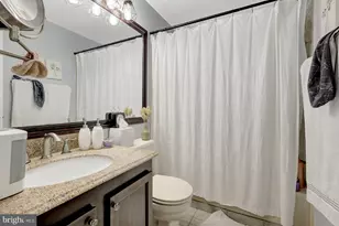 10205 Ashbrooke Ct, Oakton, VA 22124 - Photo 18