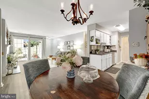 10205 Ashbrooke Ct, Oakton, VA 22124 - Photo 12