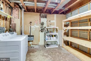 9911 Whitewater Dr, Burke, VA 22015 - Photo 48