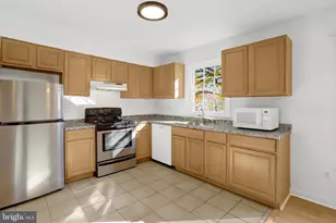 9911 Whitewater Dr, Burke, VA 22015 - Photo 6