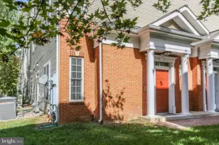 8934 Milford Haven Ct, Lorton, VA 22079 - Photo 2