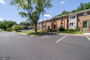 8322 Highcliffe Ct, Annandale, VA 22003 - Photo 2