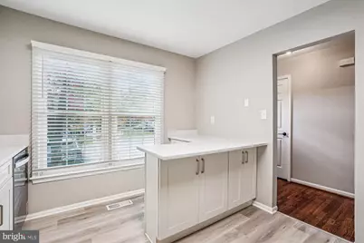 7422 Chummley Court, Falls Church, VA 22043 - Photo 8