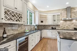 829 Golden Arrow St, Great Falls, VA 22066 - Photo 26