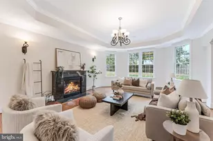 829 Golden Arrow St, Great Falls, VA 22066 - Photo 18