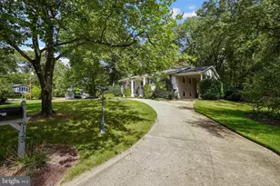 9123 Cherrytree Dr, Alexandria, VA 22309 - Photo 2