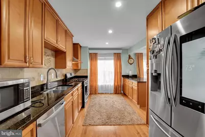 7930 Peyton Forest Trail, Annandale, VA 22003 - Photo 6